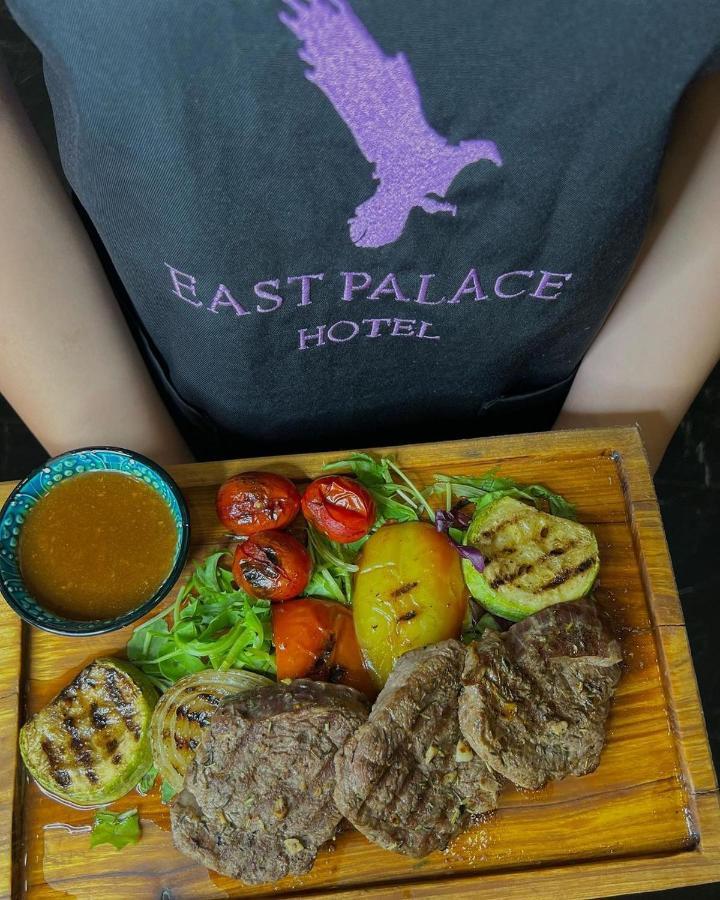 East Palace Hotel Almaty Exterior foto